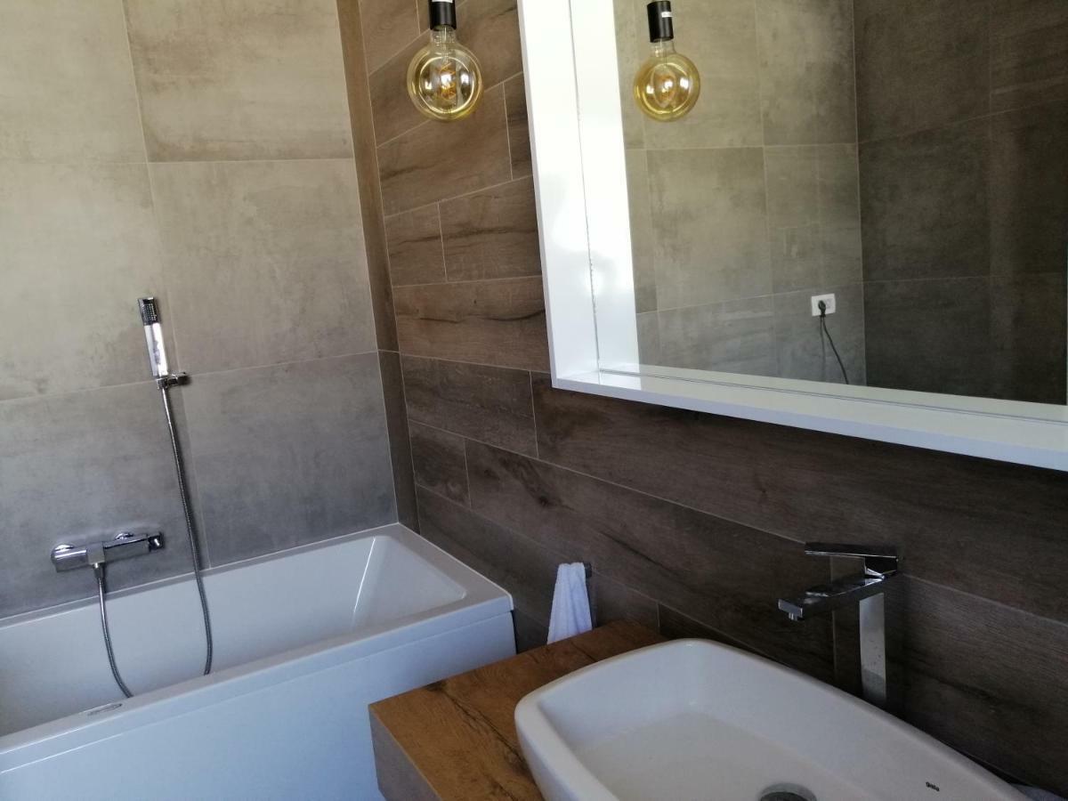 Villa Orao Kaštel Novi المظهر الخارجي الصورة