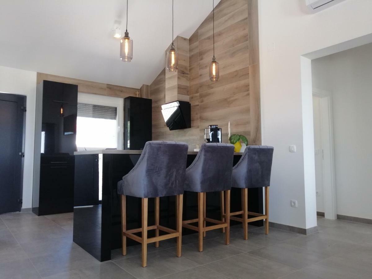 Villa Orao Kaštel Novi المظهر الخارجي الصورة