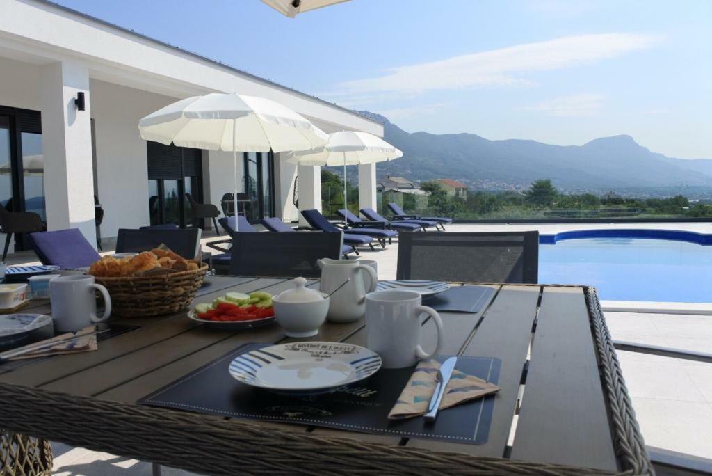 Villa Orao Kaštel Novi المظهر الخارجي الصورة